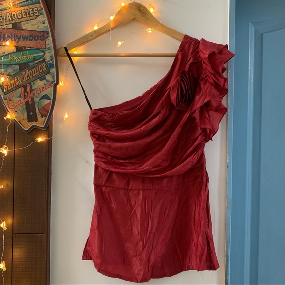 ❤️ Gorgeous Deep Red Fashionable Party One Shoulder Top - Picture 3 of 15